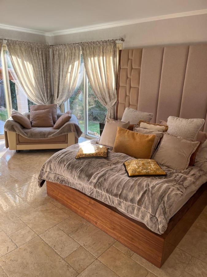 Luxueuse Villa Piscine Et Jacuzzi แซงต์-ปอล-เดอ-วองส์ ภายนอก รูปภาพ